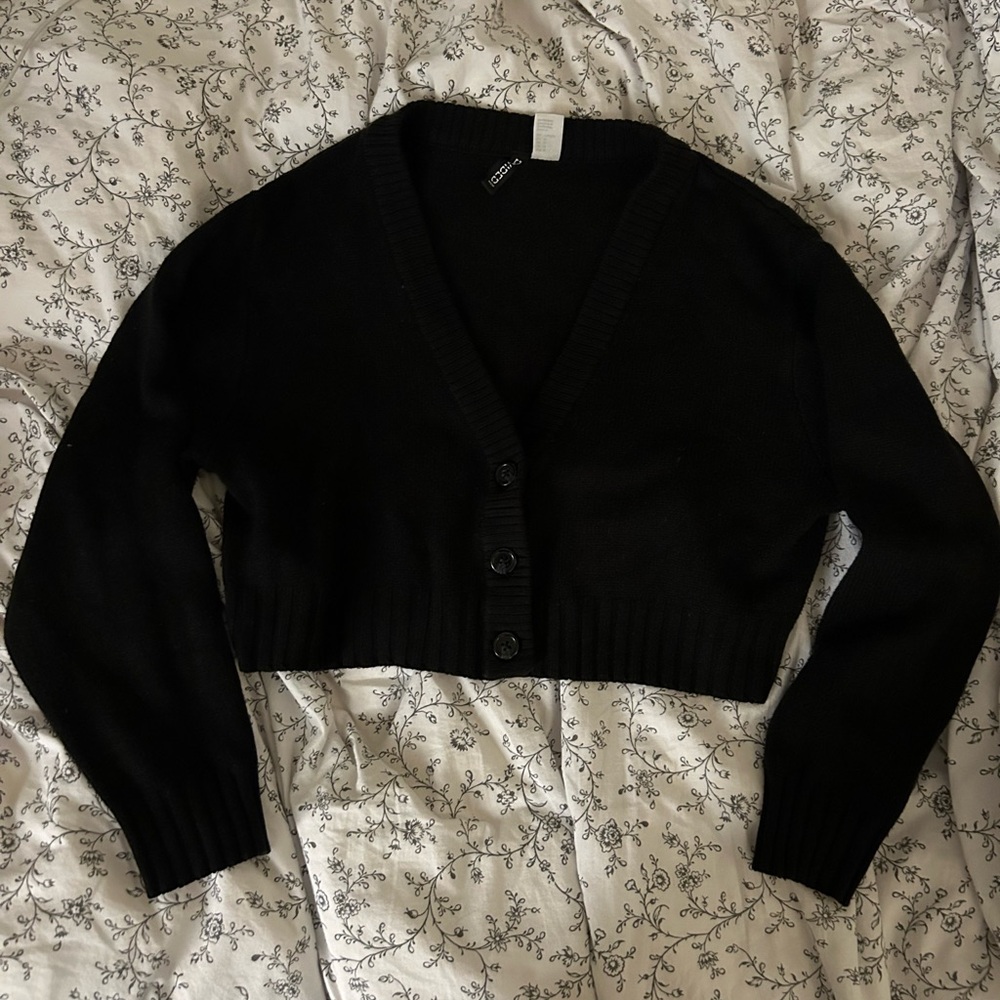 h&m cropped cardigan